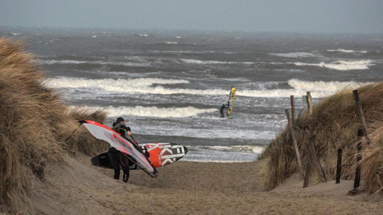 Chalet Playa Direct Aan Zee In 艾默伊登 外观 照片